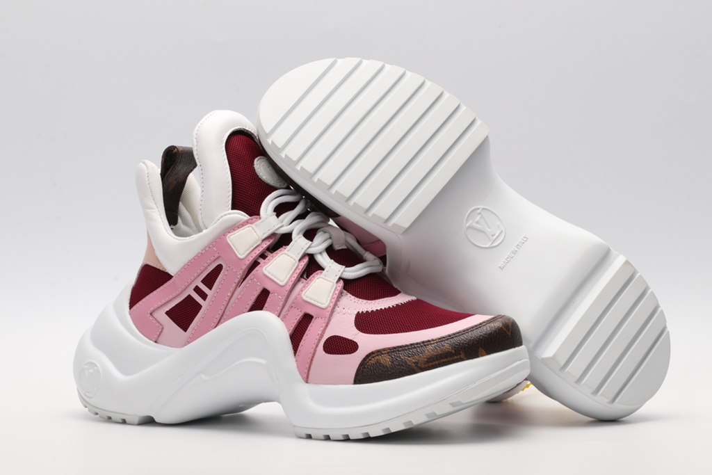 L*V SNEAKER
